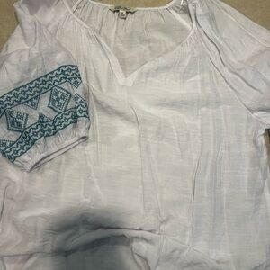 The Pioneer Woman White dress  with Blue Embroidery